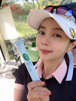셀렉스스포츠 셀렉스 밀크세라마이드 저분자피쉬콜라겐 28포 X 1박스 — 5점을 준 리뷰어가 2021년 6월 올린 사용 사진