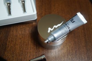 아이디플라코스메틱 아이디 브이로직 플러스 크림 15ml X 4EA — 5점을 준 리뷰어가 2022년 5월 올린 사용 사진