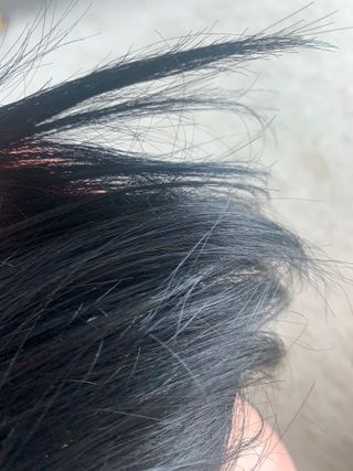 썸헤어 / SUMHAIR 썸헤어 실키 테라피 헤어 에센스 — 5점을 준 리뷰어가 2021년 4월 올린 사용 사진