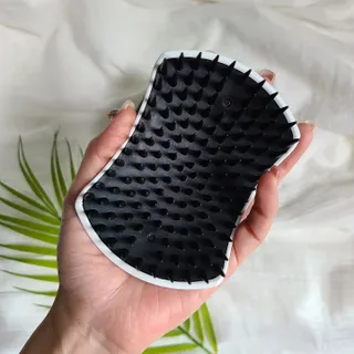 온가족 시원한샴푸 깨끗한두피 샴푸브러쉬 두피스케일링 히트팡블랙에디션 — 5점을 준 리뷰어가 2021년 8월 올린 사용 사진