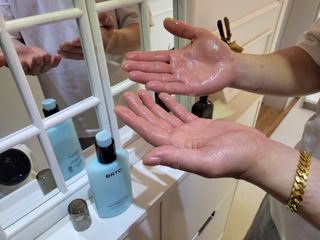 비알티씨 BRTC 파워 옴므 올인원 솔루션 200ml — 4점을 준 리뷰어가 2022년 12월 올린 사용 사진