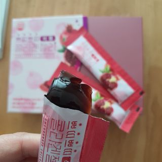 헬스업_쁘띠쁘띠석류콜라겐젤리_20g x 14포 — 5점을 준 리뷰어가 2021년 3월 올린 사용 사진