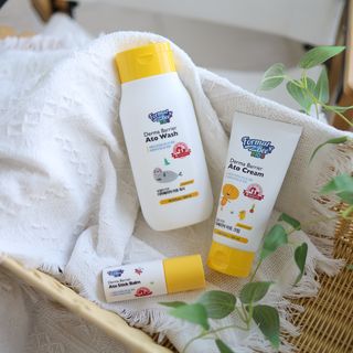 포멀비 키즈 더마베리어 아토 세트(크림 120ml+워시 300ml+스틱밤 18g) — 4.5점을 준 리뷰어가 2023년 12월 올린 사용 사진