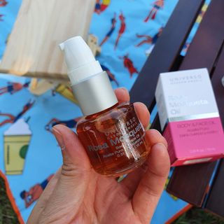 유니베르소 로즈힙 오일 15ml — 5점을 준 리뷰어가 2021년 6월 올린 사용 사진