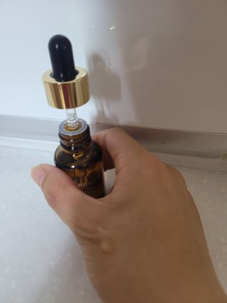 스킨큐어 산다화 비타민c 화이트닝 에센스 30ml — 4점을 준 리뷰어가 2023년 7월 올린 사용 사진
