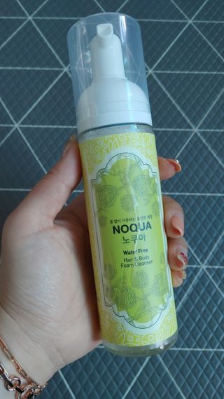 에프에이치아이코리아 노쿠아 물없이 감는 올인원 드라이 노워시 샴푸 폼클렌저 200ml — 5점을 준 리뷰어가 2021년 4월 올린 사용 사진