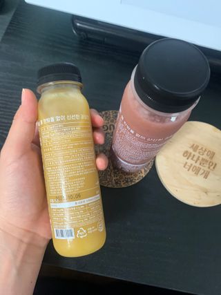 BLENDY'S 핑크 스무디+블론디 스무디 — 5점을 준 리뷰어가 2021년 10월 올린 사용 사진