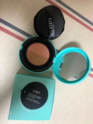 리즐리 씨슬릭 톤업 쿨링 쿠션 15g — 4점을 준 리뷰어가 2021년 7월 올린 사용 사진