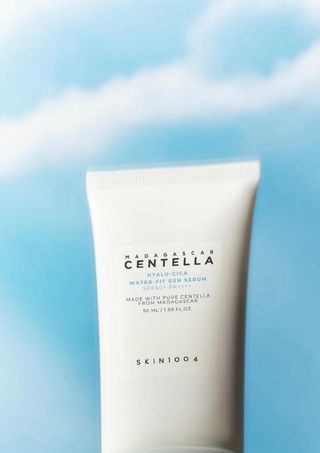 [스킨1004] 마다가스카르 센텔라 히알루-시카 워터핏 선세럼 50ml — 4.5점을 준 리뷰어가 2024년 5월 올린 사용 사진