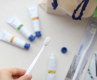 주식회사 클린디 [클린디] 파우치에 쏙 넣어 밖에서도 치아건강🦷 챙기기 [맞춤 칫솔 + 치약  + 파우치 구성] — 5점을 준 리뷰어가 2022년 1월 올린 사용 사진