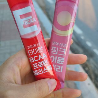 인디닥터 면역 생생 핑크 이뮨 젤리 + 타이탄 BCAA 프로틴 젤리스틱 — 5점을 준 리뷰어가 2022년 5월 올린 사용 사진