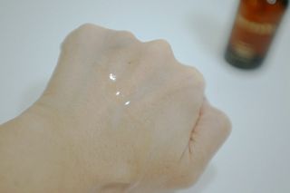스킨큐어 산다화 비타민c 화이트닝 에센스 30ml — 5점을 준 리뷰어가 2023년 10월 올린 사용 사진