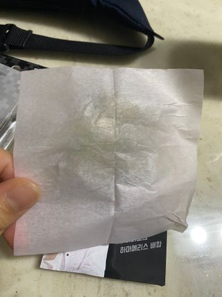 [갸스비] 메이크업은 그대로, 피지만 쏙 - BB킵 오일컨트롤 파우더 페이퍼 — 5점을 준 리뷰어가 2021년 10월 올린 사용 사진