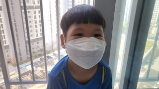 케이파이 나날마스크 [케이파이 나날] KF94 마스크 50매입 (개별포장) ,  여름에도 좋은 숨쉬기 편한 순수 국산 마스크 — 5점을 준 리뷰어가 2022년 7월 올린 사용 사진