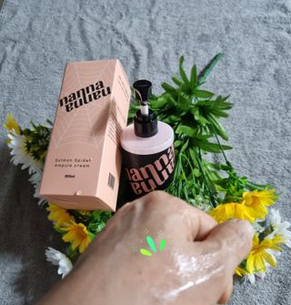 난나 살몬 스파이더 검버섯 미백 톤업 화이트닝 연어 앰플 크림 300ml 대용량 — 5점을 준 리뷰어가 2022년 8월 올린 사용 사진