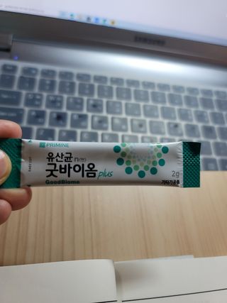 프리마인 유산균 국가지정연구소 선정, 살아있는 생유산균 200억 마리의 힘. 유산균n굿바이옴플러스 — 5점을 준 리뷰어가 2021년 10월 올린 사용 사진