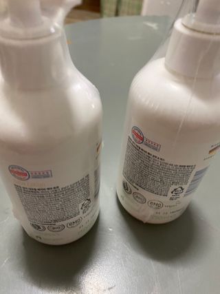 mom e 맘이 내추럴 베이비 케어 샴푸앤바스+로션 — 5점을 준 리뷰어가 2021년 1월 올린 사용 사진