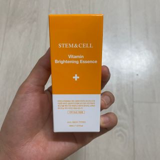 체르엠 스템앤셀 비타민 브라이트닝 에센스 30ml 1개 — 5점을 준 리뷰어가 2021년 9월 올린 사용 사진