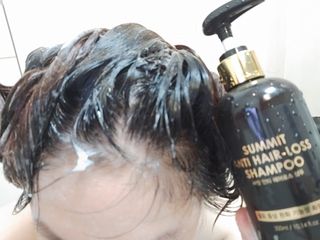 썸헤어 / SUMHAIR 썸헤어  써밋 안티 헤어로스 샴푸+트리트먼트 — 5점을 준 리뷰어가 2021년 5월 올린 사용 사진