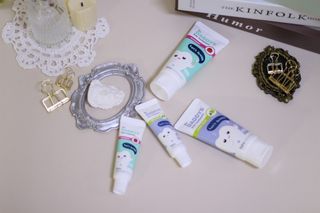 닥터데디스 안심저불소 키즈치약 (라즈베리, 청포도향 중 택 1) 60g +  여행용 미니 치약 15g — 5점을 준 리뷰어가 2022년 11월 올린 사용 사진