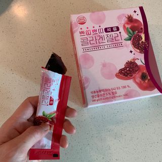 헬스업_쁘띠쁘띠석류콜라겐젤리_20g x 14포 — 4점을 준 리뷰어가 2021년 2월 올린 사용 사진