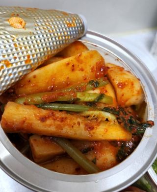 셰프애찬 알타리김치 총각김치 1kg — 5점을 준 리뷰어가 2022년 10월 올린 사용 사진