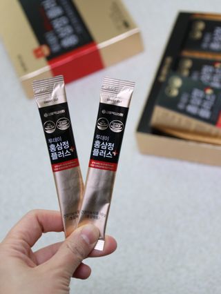 서울약사신협_투데이홍삼정플러스스틱_10g x 30포 — 5점을 준 리뷰어가 2021년 1월 올린 사용 사진