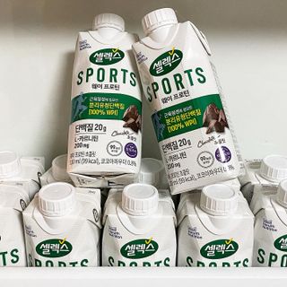 셀렉스스포츠 셀렉스 스포츠 웨이 프로틴 초콜릿 _ 330ml x 12팩 — 5점을 준 리뷰어가 2021년 5월 올린 사용 사진