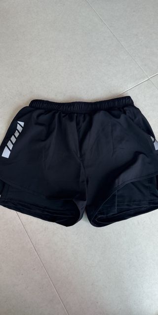 다운블로우 [구매평]🎈남자 아이스 반팔 레깅스 투인원 3부 쇼츠 세트 KWW 1000 — 3.5점을 준 리뷰어가 2025년 8월 올린 사용 사진
