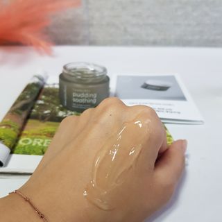 [NEW_버진팜스 푸딩수딩] 투명 푸딩젤이 선사하는 빠른 진정과 깨끗한 피부결 정돈 — 5점을 준 리뷰어가 2021년 9월 올린 사용 사진