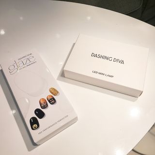 데싱디바 글레이즈 할로윈 네일_5종 중 택1 — 5점을 준 리뷰어가 2021년 10월 올린 사용 사진