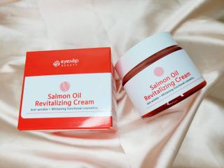 아이앤립 / EYENLIP 아이앤립 연어오일 리바이탈라이징 크림 — 3점을 준 리뷰어가 2021년 4월 올린 사용 사진