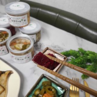 [제주피클] 수제피클 6종세트 (알싸, 달콤, 매콤, 새콤, 모듬, 아삭) — 5점을 준 리뷰어가 2022년 5월 올린 사용 사진