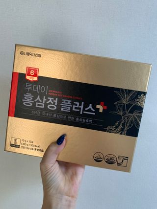 서울약사신협_투데이홍삼정플러스스틱_10g x 30포 — 5점을 준 리뷰어가 2021년 6월 올린 사용 사진
