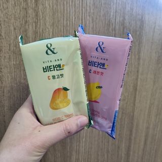 비타앤C 레몬맛, 망고맛 — 5점을 준 리뷰어가 2021년 5월 올린 사용 사진
