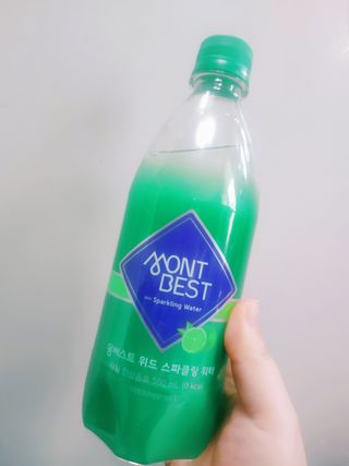 몽베스트 Montbest with Sparkling water Lime20병 — 5점을 준 리뷰어가 2021년 10월 올린 사용 사진