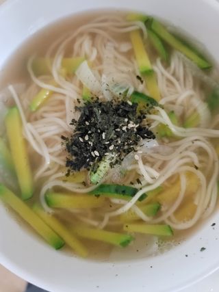 [한면원] 잔치국수 2인분 — 5점을 준 리뷰어가 2022년 8월 올린 사용 사진