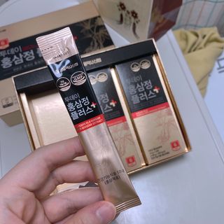 서울약사신협_투데이홍삼정플러스스틱_10g x 30포 — 5점을 준 리뷰어가 2021년 2월 올린 사용 사진