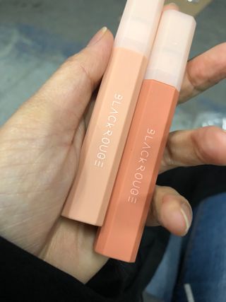 [블랙루즈]하프앤하프틴트 10종 中 택1+랜덤1 — 5점을 준 리뷰어가 2021년 2월 올린 사용 사진