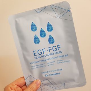 Dr.느루벗 느루벗 EGF FGF 스킨 리커버리 마스크 10장 — 5점을 준 리뷰어가 2021년 3월 올린 사용 사진