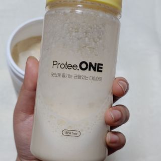프로티원 단백질쉐이크 곡물맛 2주분 1통+보틀 — 5점을 준 리뷰어가 2021년 4월 올린 사용 사진