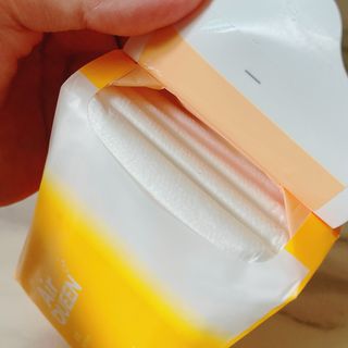 에어퀸 뉴브레스 유기농 생리대 4종 (팬티라이너 20P + 중형 10P + 대형 10P + 오버나이트 8P)_체험단 — 5점을 준 리뷰어가 2024년 7월 올린 사용 사진