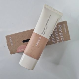 [후르디아] 끈적임 없는 착한성분 비건  핸드크림 3종 — 5점을 준 리뷰어가 2022년 2월 올린 사용 사진
