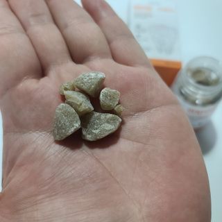 작심연구소 구취제거+충치예방+치아화이트닝 마법의 캔디 덴티팝3종(맛 랜덤 발송) — 5점을 준 리뷰어가 2022년 5월 올린 사용 사진