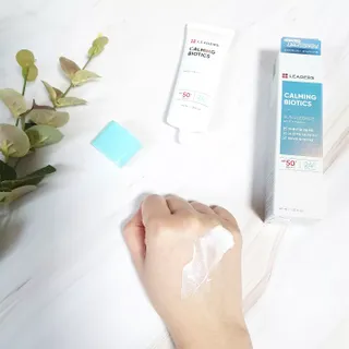 리더스코스메틱 리더스 카밍 바이오틱스 선 에센스 SPF 50+ PA++++ — 4점을 준 리뷰어가 2022년 8월 올린 사용 사진