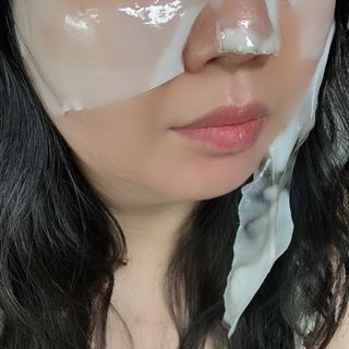 [올리브영] 웰더마 프리미엄 사파이어 콜라겐 임팩트 피팅 마스크 4매 — 5점을 준 리뷰어가 2025년 7월 올린 사용 사진