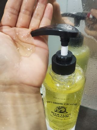 디어미어 맥주효모 샴푸 500ml — 5점을 준 리뷰어가 2022년 8월 올린 사용 사진