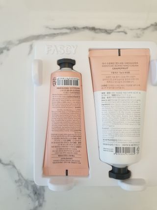 파시 FASCY 高保湿ハンドクリーム40ml+80ml セット — 5점을 준 리뷰어가 2021년 8월 올린 사용 사진