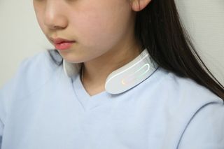 멜리언스 목 마사지기 — 4점을 준 리뷰어가 2022년 2월 올린 사용 사진