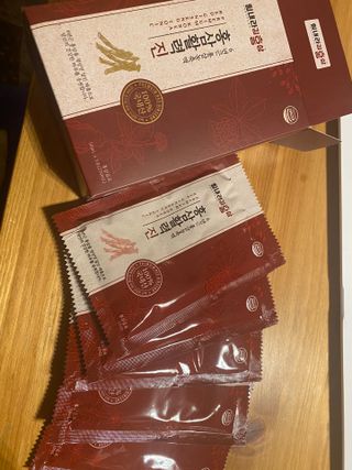 힘내라김홍삼 홍삼활력진 50ml x 5포 — 5점을 준 리뷰어가 2021년 4월 올린 사용 사진
